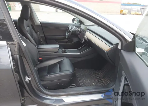 2018 Tesla Model 3 Long Range/Mid Range from USA, damaged, VIN 5YJ3E1EA8JF026760